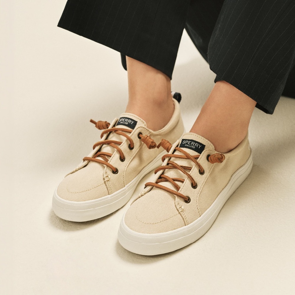 Sperry Crest Vibe Canvas Mainstream Sneaker